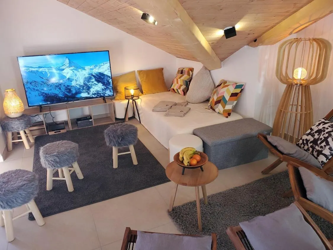 New T4 Type Chalet Serrechevalier Face Telepherique Briancon  Briancon (Hautes-Alpes)