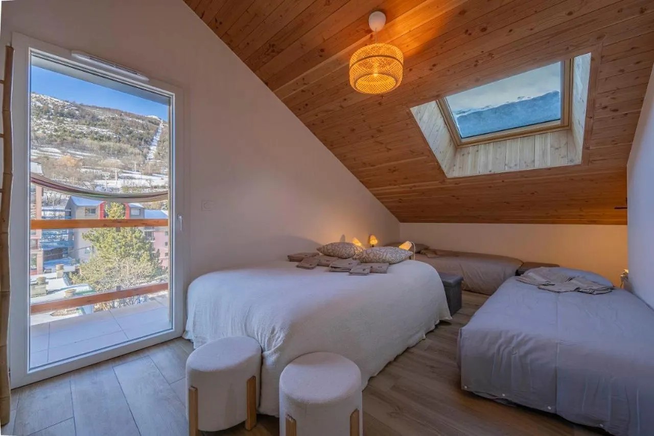 New T4 Type Chalet Serrechevalier Face Telepherique Briancon  0*, Briancon (Hautes-Alpes) France