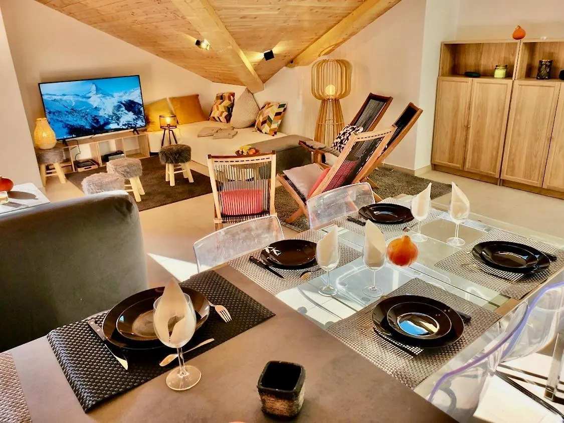 New T4 Type Chalet Serrechevalier Face Telepherique Briancon  0*, Briancon (Hautes-Alpes)