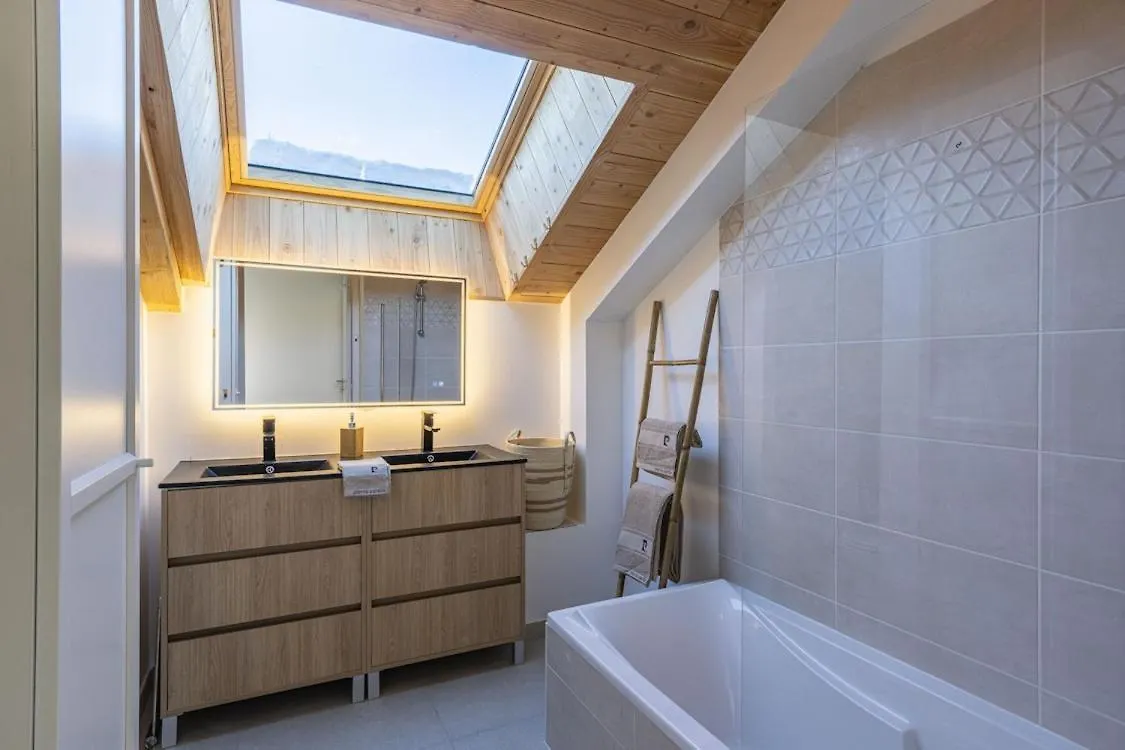 New T4 Type Chalet Serrechevalier Face Telepherique Briançon 0*,
